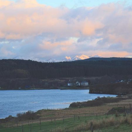 Skye Cabins Skeabost Екстер'єр фото