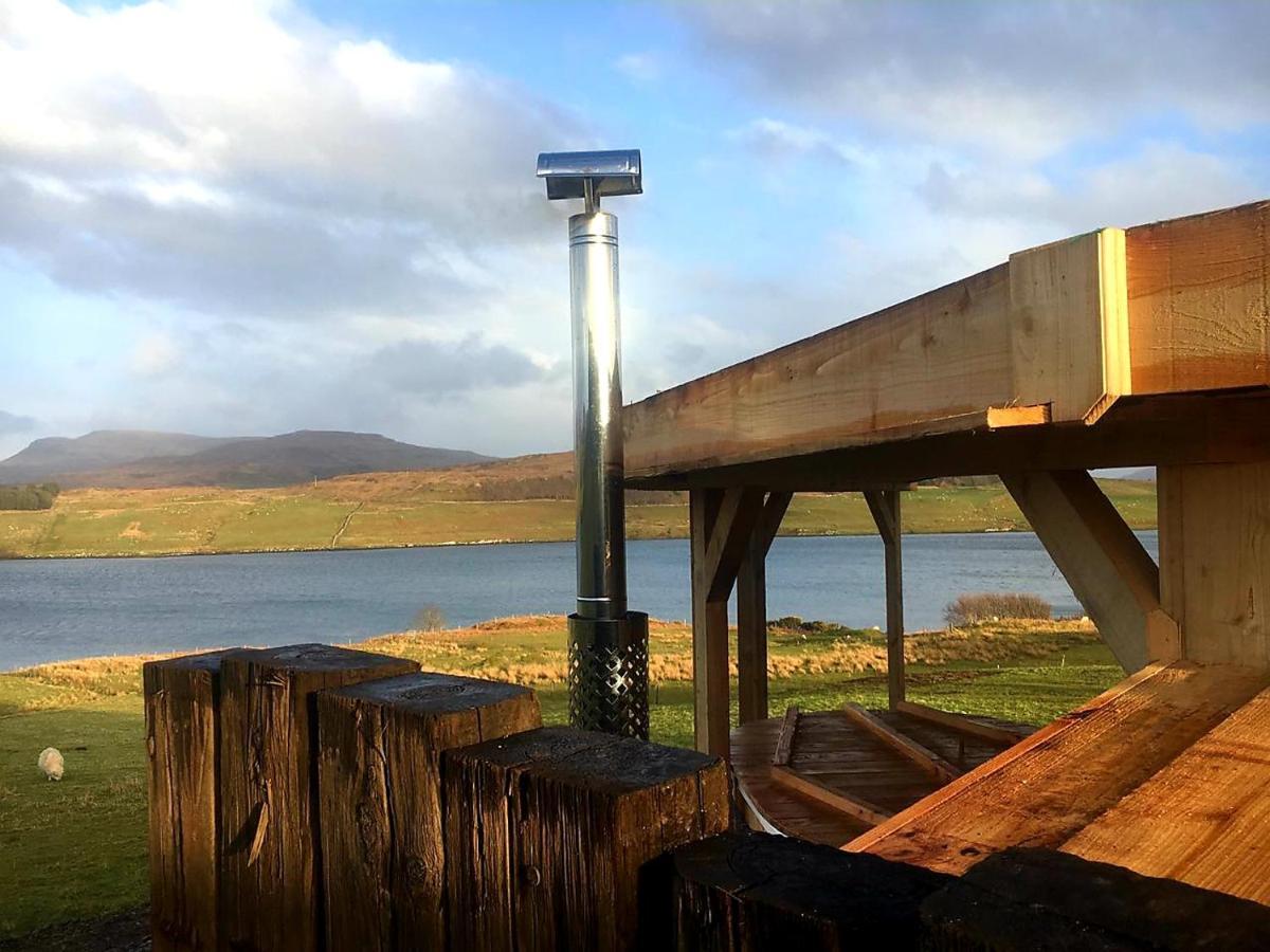 Skye Cabins Skeabost Екстер'єр фото
