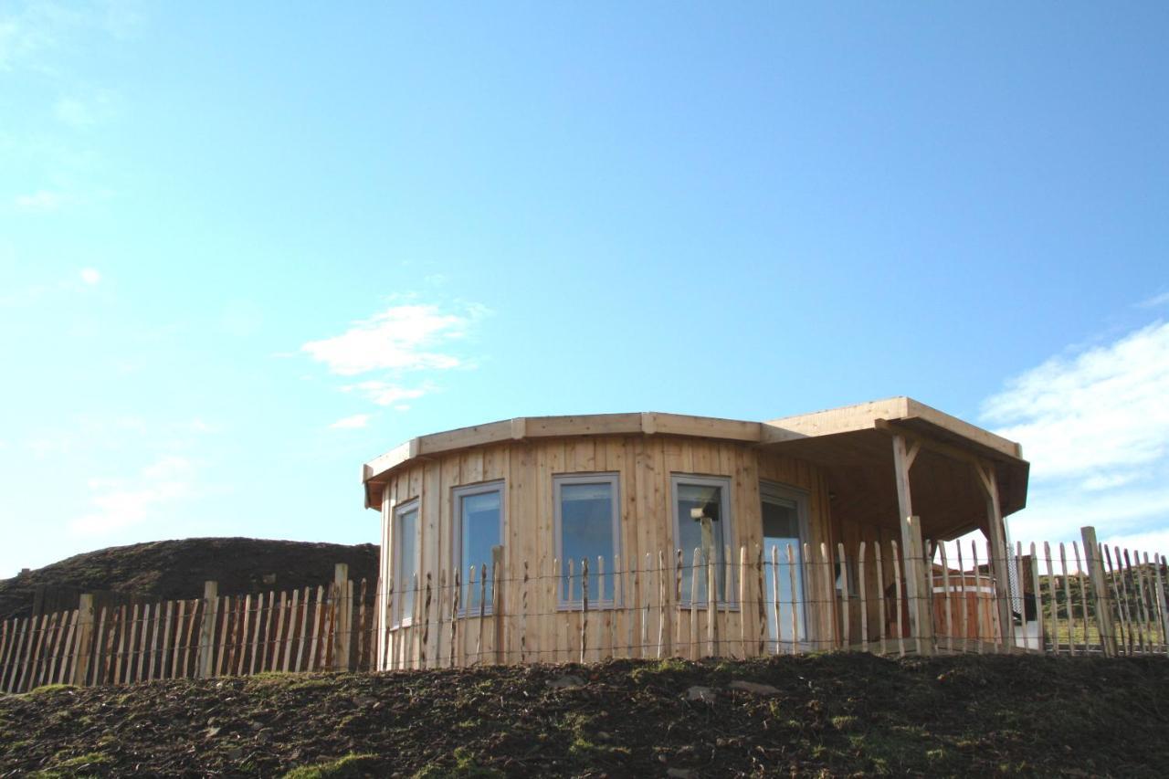 Skye Cabins Skeabost Екстер'єр фото