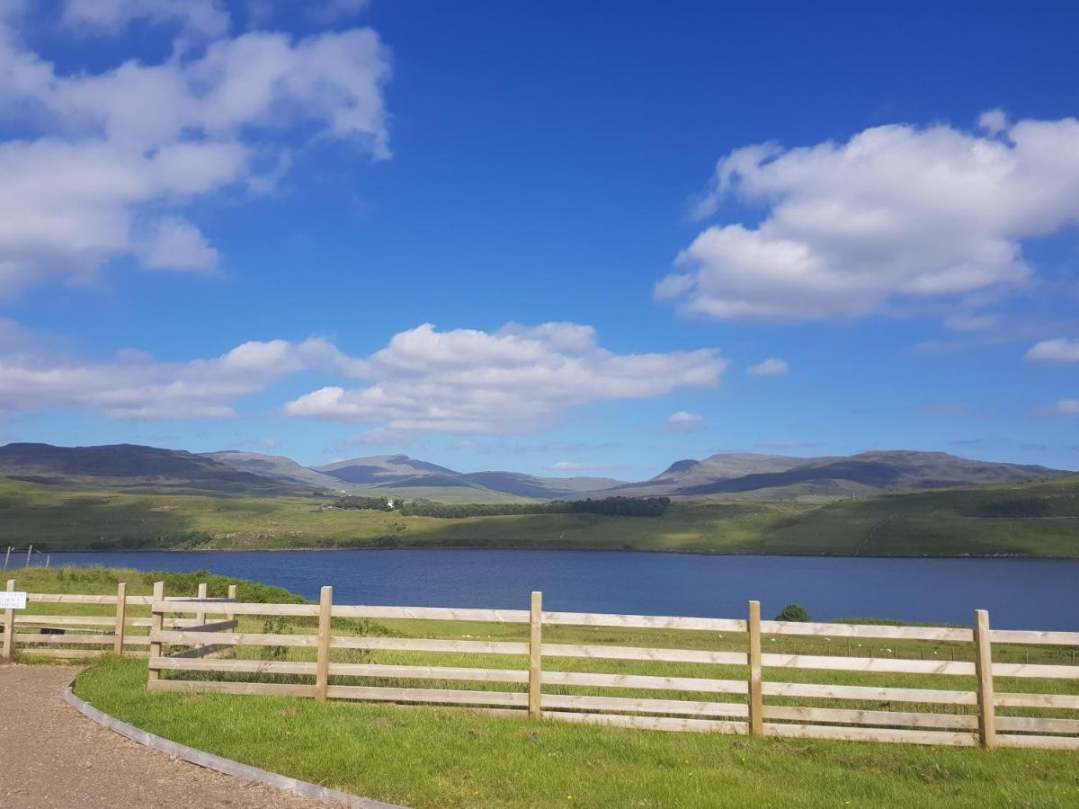Skye Cabins Skeabost Екстер'єр фото