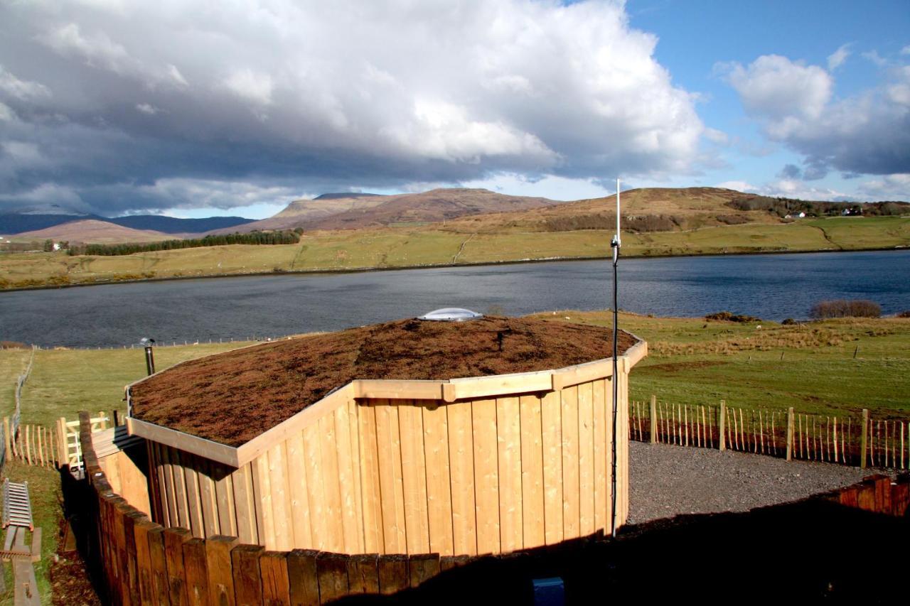 Skye Cabins Skeabost Екстер'єр фото
